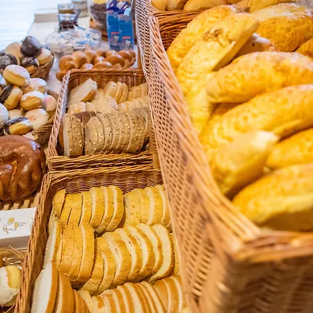 Ce Napfeny Ξενοδοχείο 3*